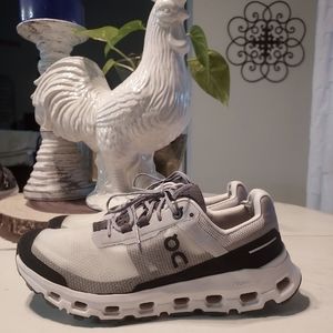 On Cloudvista size 7.5 Women